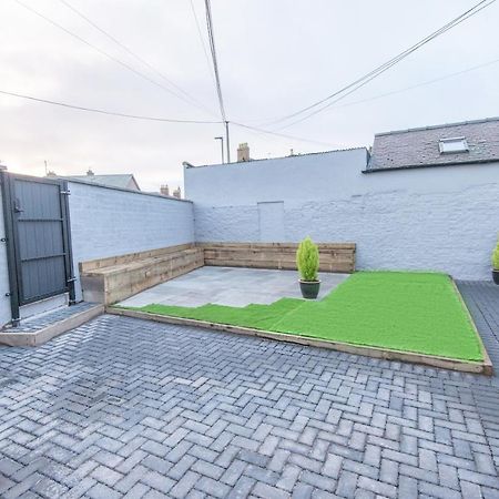 Bright, Fresh, Renovated 3 Bedroom Apartment In The Heart Of Montrose Angus Eksteriør billede