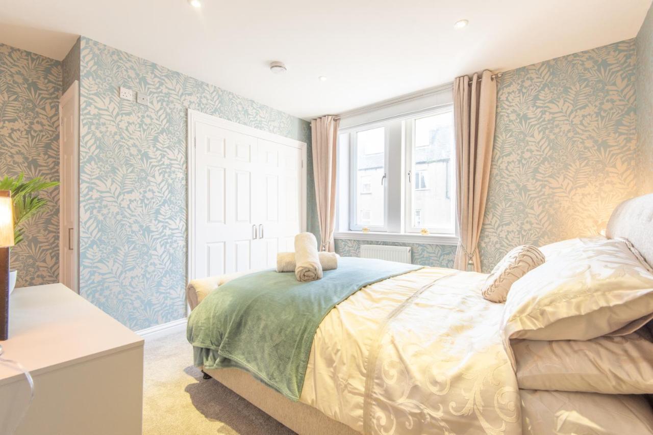Bright, Fresh, Renovated 3 Bedroom Apartment In The Heart Of Montrose Angus Eksteriør billede