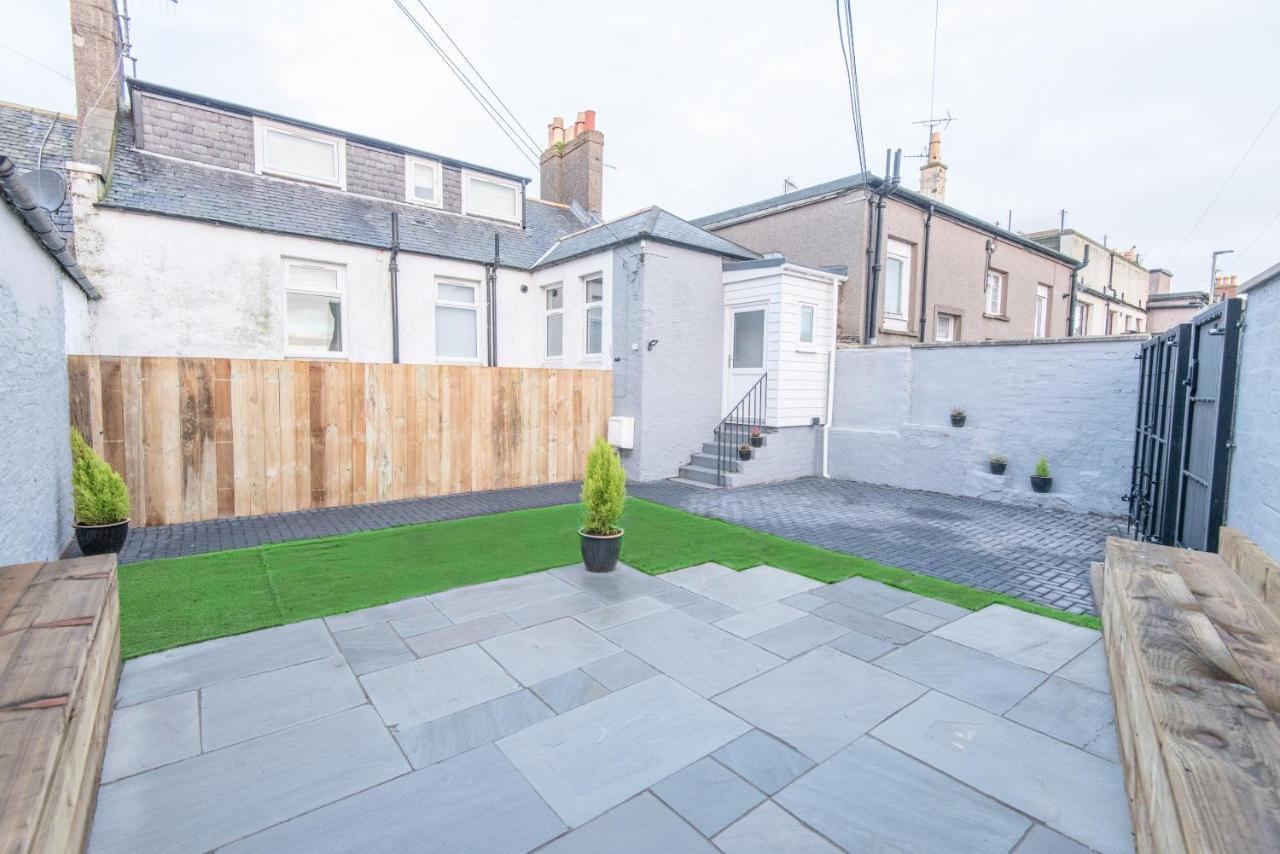 Bright, Fresh, Renovated 3 Bedroom Apartment In The Heart Of Montrose Angus Eksteriør billede
