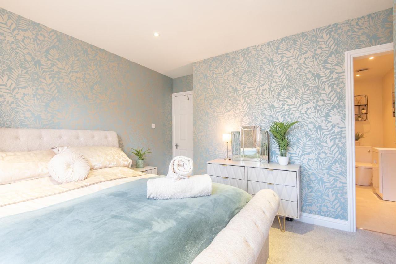 Bright, Fresh, Renovated 3 Bedroom Apartment In The Heart Of Montrose Angus Eksteriør billede